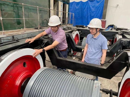 國內首輛新型智能軌道電動貨運小火車正式亮相，工業用軸承代理與銷售迎來新機遇